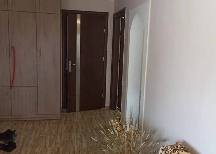 Johnny 's Private House Nea Michaniona