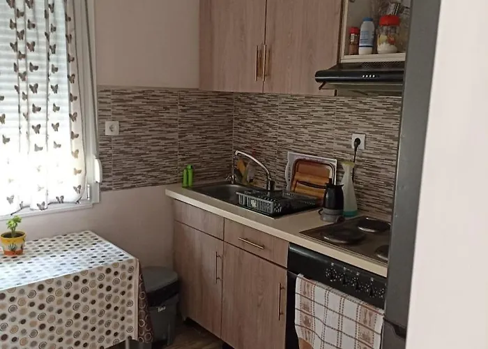 Johnny 's Private House Nea Michaniona