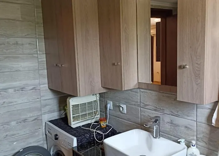 Johnny 's Private House * Nea Michaniona