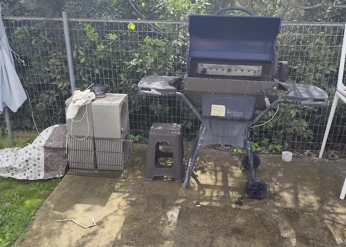 Johnny 's Private House Nea Michaniona