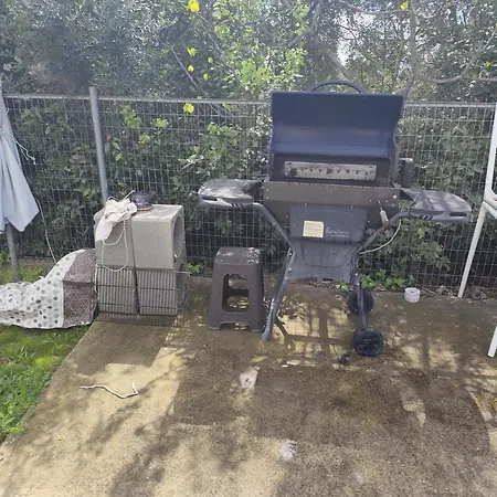 Johnny 's Private House Nea Michaniona